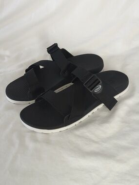 Chaco Women's Lowdown Slides | Black |White Soles Size 9